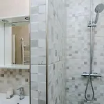 Apartman 1 Bedroom With Balcony