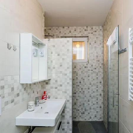 1 Bedroom With Balcony Lägenhet *