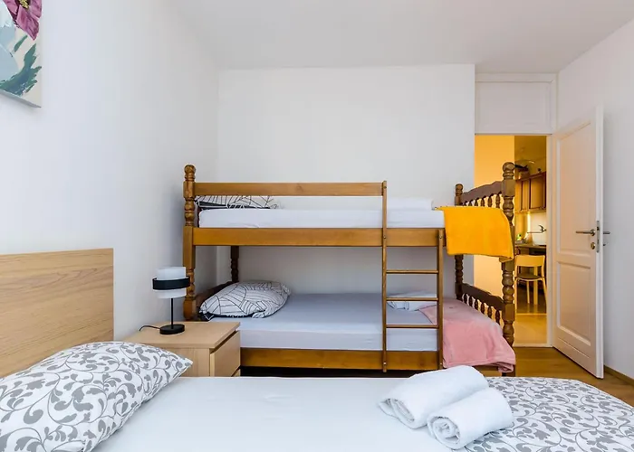 1 Bedroom With Balcony *