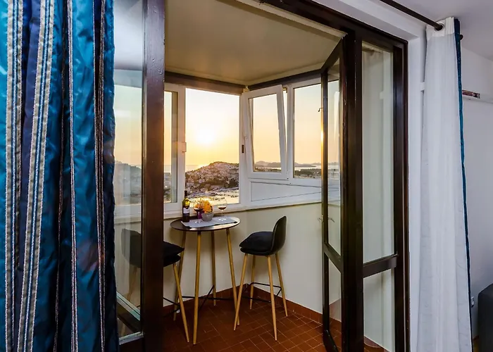 1 Bedroom With Balcony