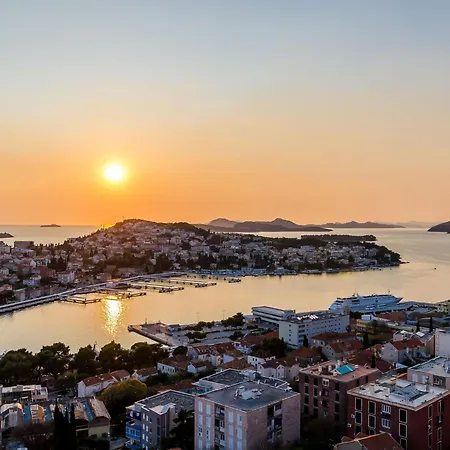 Apartment 1 Bedroom With Balcony